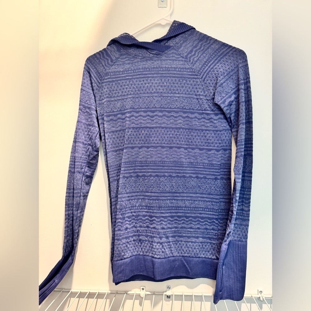 Lululemon hooded long sleeve